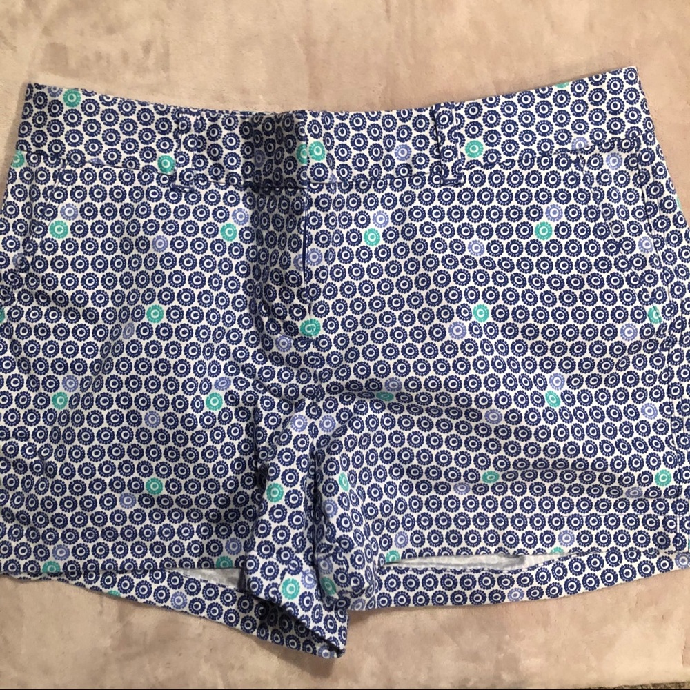 Vineyard vines teal and blue polka dot shorts
